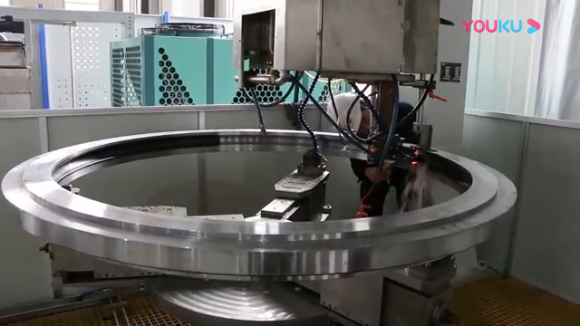 大型轉盤軸承(回轉支承)外圈滾道熱處理 大型轉盤軸承(回轉支承)外圈滾道熱處理